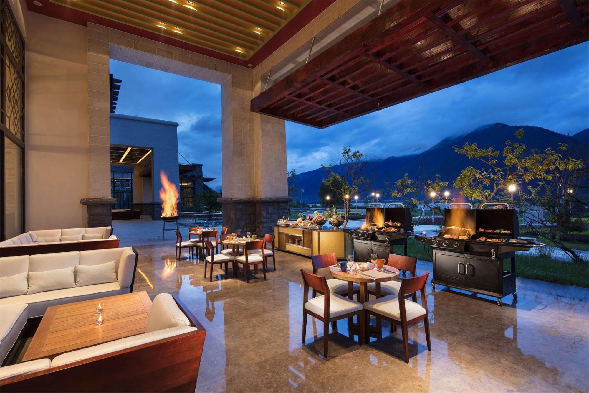 Hilton Linzhi Resort Nyingchi Exterior foto